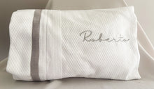 Cargar imagen en el visor de la galería, Almohada Piqué y Tira Bordada Española