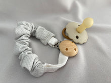 Cargar imagen en el visor de la galería, Porta Chupón Liso