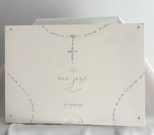 Cargar imagen en el visor de la galería, Kit Primera Comunión CLÁSICO con Medalla Virgen Guadalupe Ovalada 5 cms.