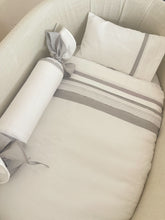 Cargar imagen en el visor de la galería, Juego de Sábanas Algodón Piqué y Tira Bordada Española