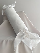 Cargar imagen en el visor de la galería, Caramelo Anti Vuelco Piqué y Tira Bordada Española