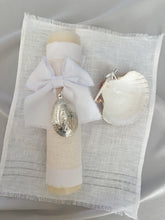 Cargar imagen en el visor de la galería, Kit Bautizo Clásico con Medalla Virgen Guadalupe 5 cms.