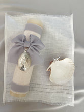 Cargar imagen en el visor de la galería, Kit Bautizo Clásico con Medalla Virgen Guadalupe 5 cms.