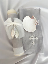 Cargar imagen en el visor de la galería, Kit Bautizo Clásico con Medalla Virgen Guadalupe 5 cms.