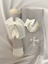 Cargar imagen en el visor de la galería, Kit Bautizo Clásico con Medalla Virgen Guadalupe 5 cms.