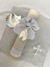 Cargar imagen en el visor de la galería, Kit Bautizo Clásico con Medalla Virgen Guadalupe 5 cms.