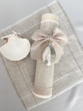 Cargar imagen en el visor de la galería, Kit Bautizo Clásico con Medalla Virgen Guadalupe 5 cms.