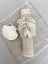 Cargar imagen en el visor de la galería, Kit Bautizo Clásico con Medalla Virgen Guadalupe 5 cms.