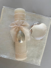 Cargar imagen en el visor de la galería, Kit Bautizo Clásico con Medalla Virgen Guadalupe 5 cms.