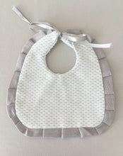 Cargar imagen en el visor de la galería, Baberos Piqué Español