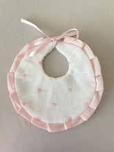 Cargar imagen en el visor de la galería, Baberos Piqué Español