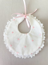 Cargar imagen en el visor de la galería, Baberos Piqué Español