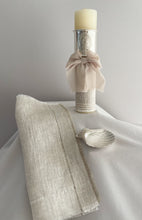 Cargar imagen en el visor de la galería, Kit Bautizo Colección ARO con Virgen de Guadalupe OVAL con Moño Gasa