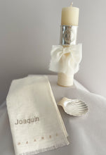 Cargar imagen en el visor de la galería, Kit Bautizo Colección ARO con Virgen de Guadalupe REDONDA con Moño Gasa