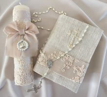 Cargar imagen en el visor de la galería, Kit Primera Comunión Colección Bordado Tul Medalla Virgen de Guadalupe con Perlas