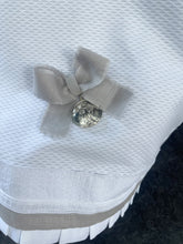 Cargar imagen en el visor de la galería, Cubre Porta Bebé ELEGANCE de Piqué  y Tira Bordada Española