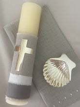Cargar imagen en el visor de la galería, Kit Bautizo con Cruz Plateada