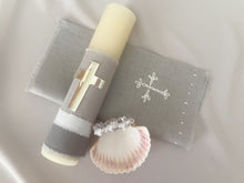 Cargar imagen en el visor de la galería, Kit Bautizo con Cruz Plateada