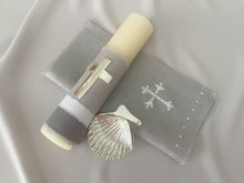 Cargar imagen en el visor de la galería, Kit Bautizo con Cruz Plateada