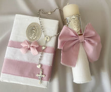 Cargar imagen en el visor de la galería, Kit Primera Comunion Colección ARO con Virgen de Guadalupe OVAL con Moño Listón Lino