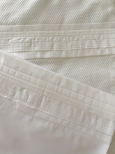 Cargar imagen en el visor de la galería, Sets para Cuna Piqué Español y Tira Bordada