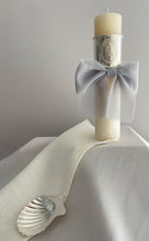 Cargar imagen en el visor de la galería, Kit Bautizo Colección ARO con Virgen de Guadalupe OVAL con Moño Gasa