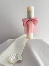 Cargar imagen en el visor de la galería, Kit Bautizo Colección ARO con Virgen de Guadalupe OVAL con Moño Gasa