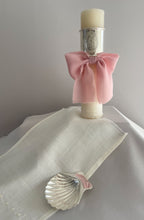 Cargar imagen en el visor de la galería, Kit Bautizo Colección ARO con Virgen de Guadalupe OVAL con Moño Gasa