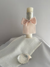 Cargar imagen en el visor de la galería, Kit Bautizo Colección ARO con Virgen de Guadalupe OVAL con Moño Gasa