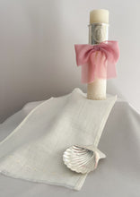 Cargar imagen en el visor de la galería, Kit Bautizo Colección ARO con Virgen de Guadalupe OVAL con Moño Gasa