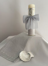 Cargar imagen en el visor de la galería, Kit Bautizo Colección ARO con Virgen de Guadalupe OVAL con Moño Gasa