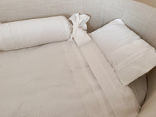 Cargar imagen en el visor de la galería, Juego de Sábanas Algodón Piqué y Tira Bordada Española