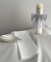 Cargar imagen en el visor de la galería, Kit Bautizo Colección ARO con Virgen de Guadalupe REDONDA con Moño Gasa