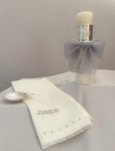 Cargar imagen en el visor de la galería, Kit Bautizo Colección ARO con Virgen de Guadalupe REDONDA con Moño Gasa