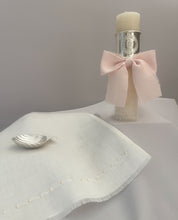 Cargar imagen en el visor de la galería, Kit Bautizo Colección ARO con Virgen de Guadalupe REDONDA con Moño Gasa