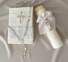 Cargar imagen en el visor de la galería, Kit Primera Comunión Colección Bordado Tul Medalla Virgen de Guadalupe OVALADA 5 cms