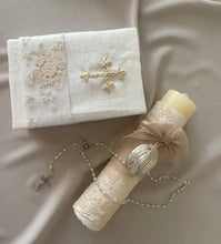 Cargar imagen en el visor de la galería, Kit Primera Comunión Colección Bordado Tul Medalla Virgen de Guadalupe OVALADA 5 cms