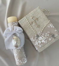 Cargar imagen en el visor de la galería, Kit Primera Comunión Colección Bordado Tul Medalla Virgen de Guadalupe OVALADA 5 cms