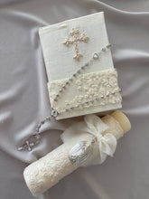 Cargar imagen en el visor de la galería, Kit Primera Comunión Colección Bordado Tul Medalla Virgen de Guadalupe OVALADA 5 cms