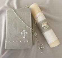Cargar imagen en el visor de la galería, Kit Primera Comunión GRIS con PLACA VIRGEN GUADALUPE o SAN BENITO