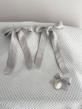 Cargar imagen en el visor de la galería, Cubre Porta Bebé  Piqué Rombitos