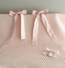 Cargar imagen en el visor de la galería, Cubre Porta Bebé  Piqué Rombitos