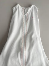 Cargar imagen en el visor de la galería, Saquitos para Dormir de Velour con Tira Bordada Española