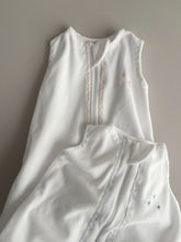 Cargar imagen en el visor de la galería, Saquitos para Dormir de Velour con Tira Bordada Española