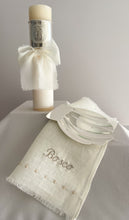 Cargar imagen en el visor de la galería, Kit Bautizo Colección ARO con Virgen de Guadalupe REDONDA con Moño Gasa