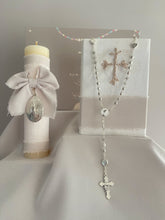 Cargar imagen en el visor de la galería, Kit Primera Comunión CLÁSICO con Medalla Virgen Guadalupe Ovalada 5 cms.