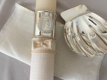 Cargar imagen en el visor de la galería, Kit Bautizo Colección Elegance con Aro e Imagen Virgen de Guadalupe Redonda con Moño