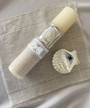 Cargar imagen en el visor de la galería, Kit Bautizo Colección Elegance con Aro e Imagen Virgen de Guadalupe Redonda con Moño