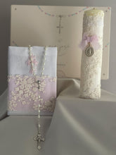 Cargar imagen en el visor de la galería, Kit Primera Comunión Colección Bordado Tul Medalla Virgen Guadalupe 2 cms.