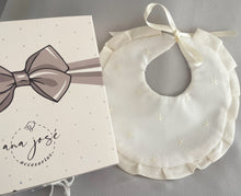 Cargar imagen en el visor de la galería, Babero Colección Estrellitas